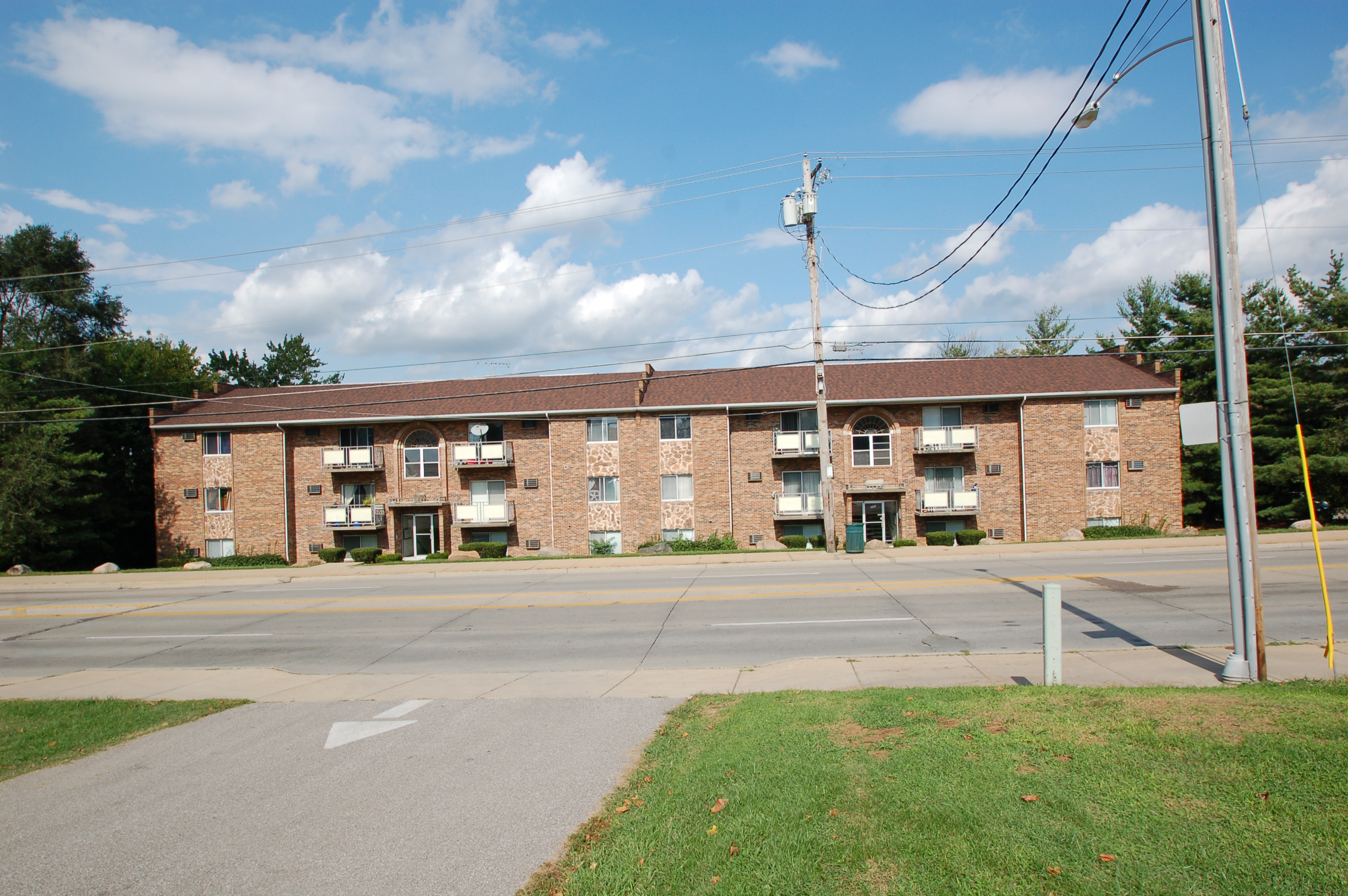 Stoneridge & Bedrock East The Multifamily Advisory Group at Cushman